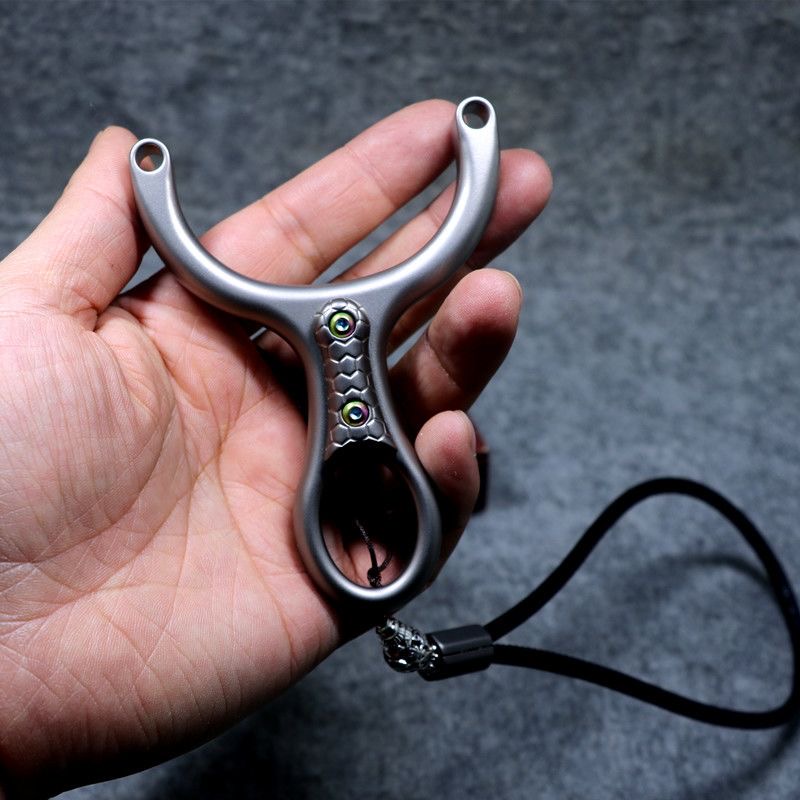 Monkey King Titanium Alloy Slingshot - Image 4